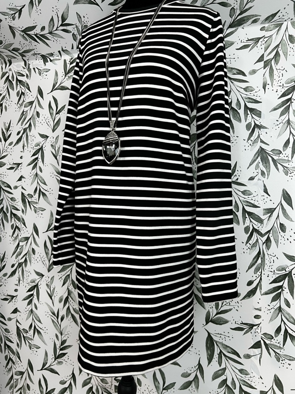 LOFT Striped Black White Crew Neck Long Sleeve Sz M Classic Relaxed Dress #E - Picture 2 of 10